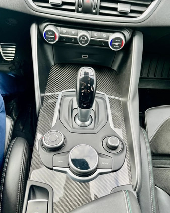 Alfa Romeo Giulia cena 209000 przebieg: 77000, rok produkcji 2018 z Świdnik małe 121